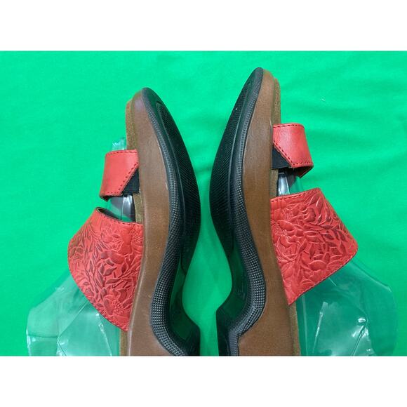 Dansko women’s Red leather slide sandals with two straps size 40 (US 9) - Picture 14 of 16